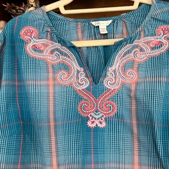 CATO Turquoise/Coral/White Eyelet Detail Pin Striped Blouse, Size 18/20W, EUC. - Picture 4 of 8